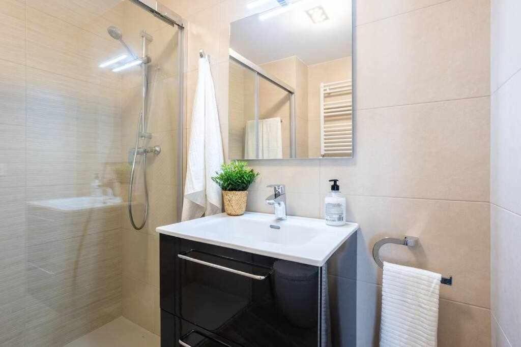 דירות ברמאו Coimbra Etxea Precioso Piso Recien Estrenado מראה חיצוני תמונה